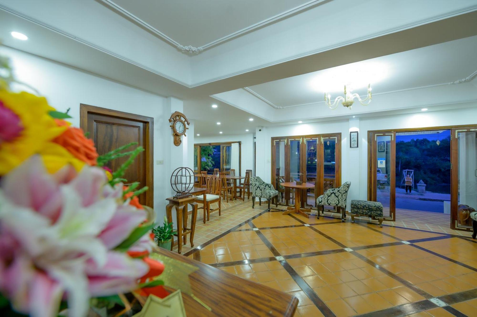 Villa Deux Rivieres Hotel Luang Prabang Exterior foto